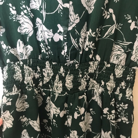 Floral Printed Romper - Picture 4 of 4